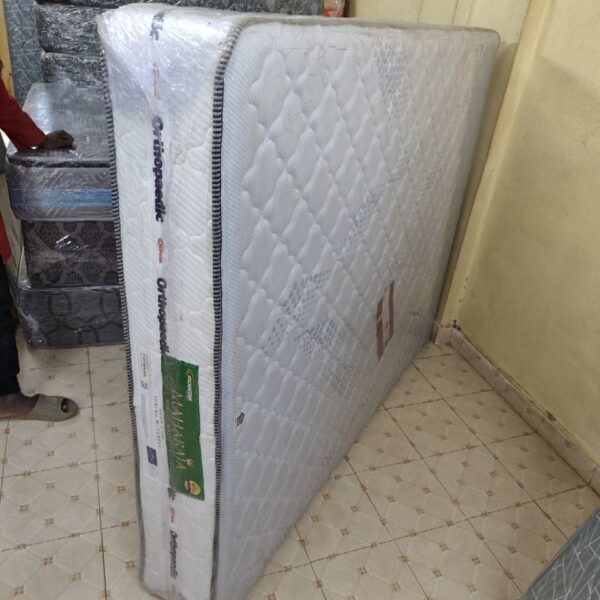 Maharaja with toppers 10 Inches 4 by 6